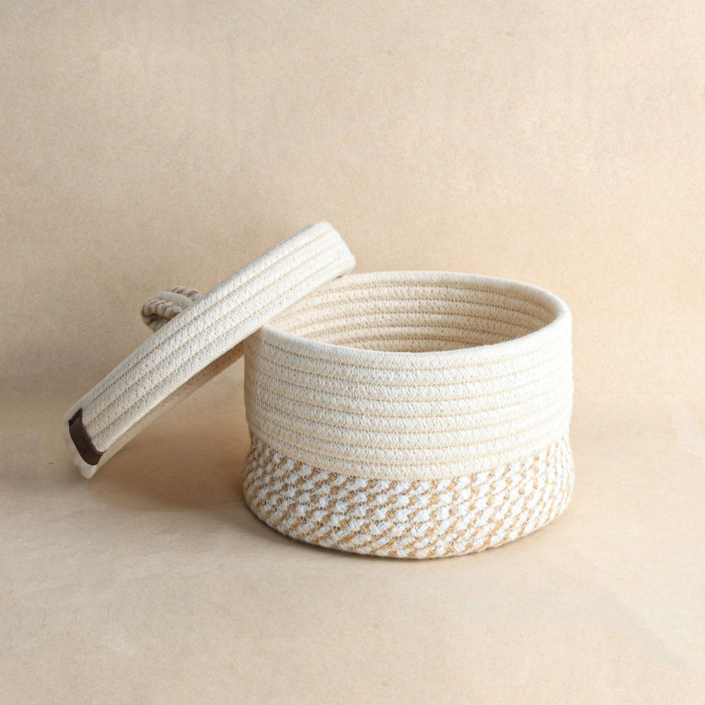 Luxe Round Wedding Hamper with Lid