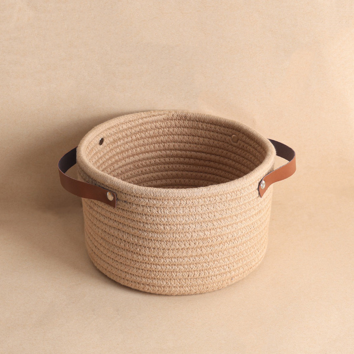Classic Round Wedding Hamper with Leather Handles