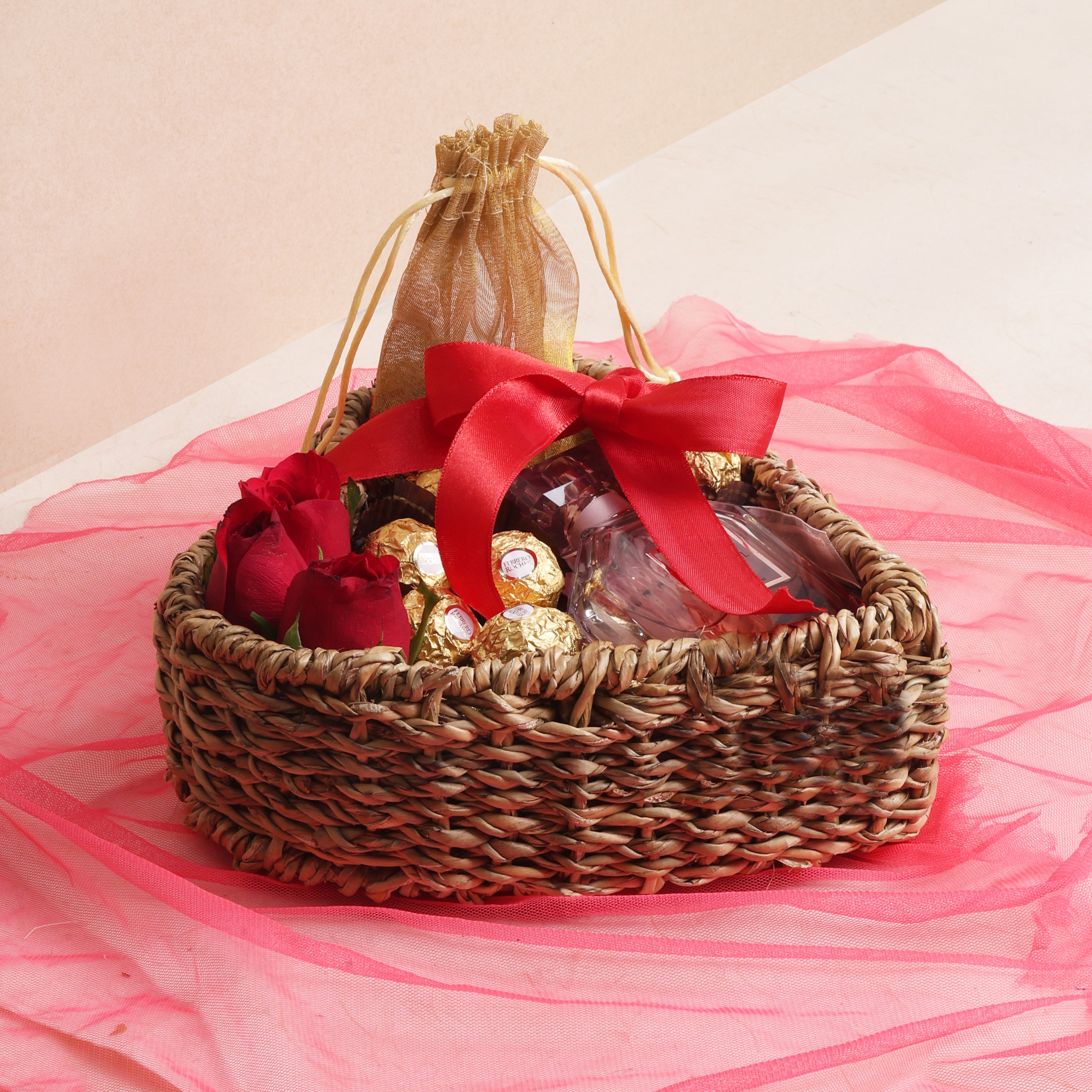 Seagrass Heart Open Basket - (Small)
