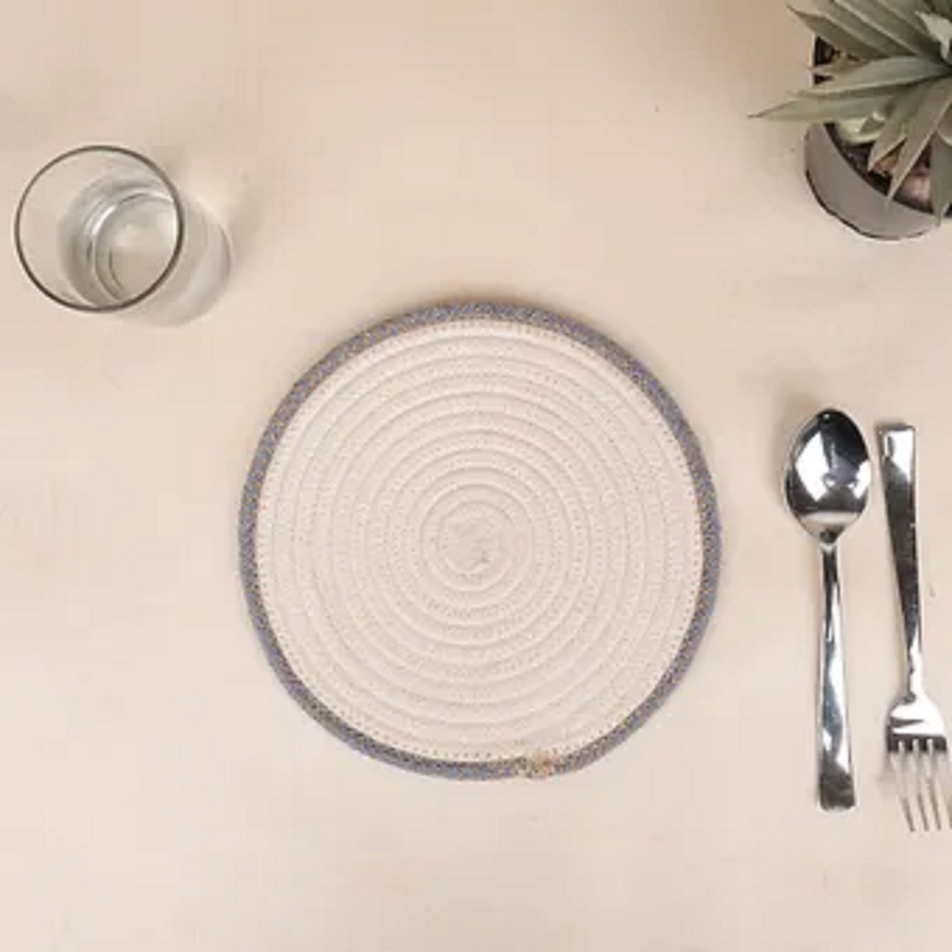 Accent Edge Table Trivets (3pcs)