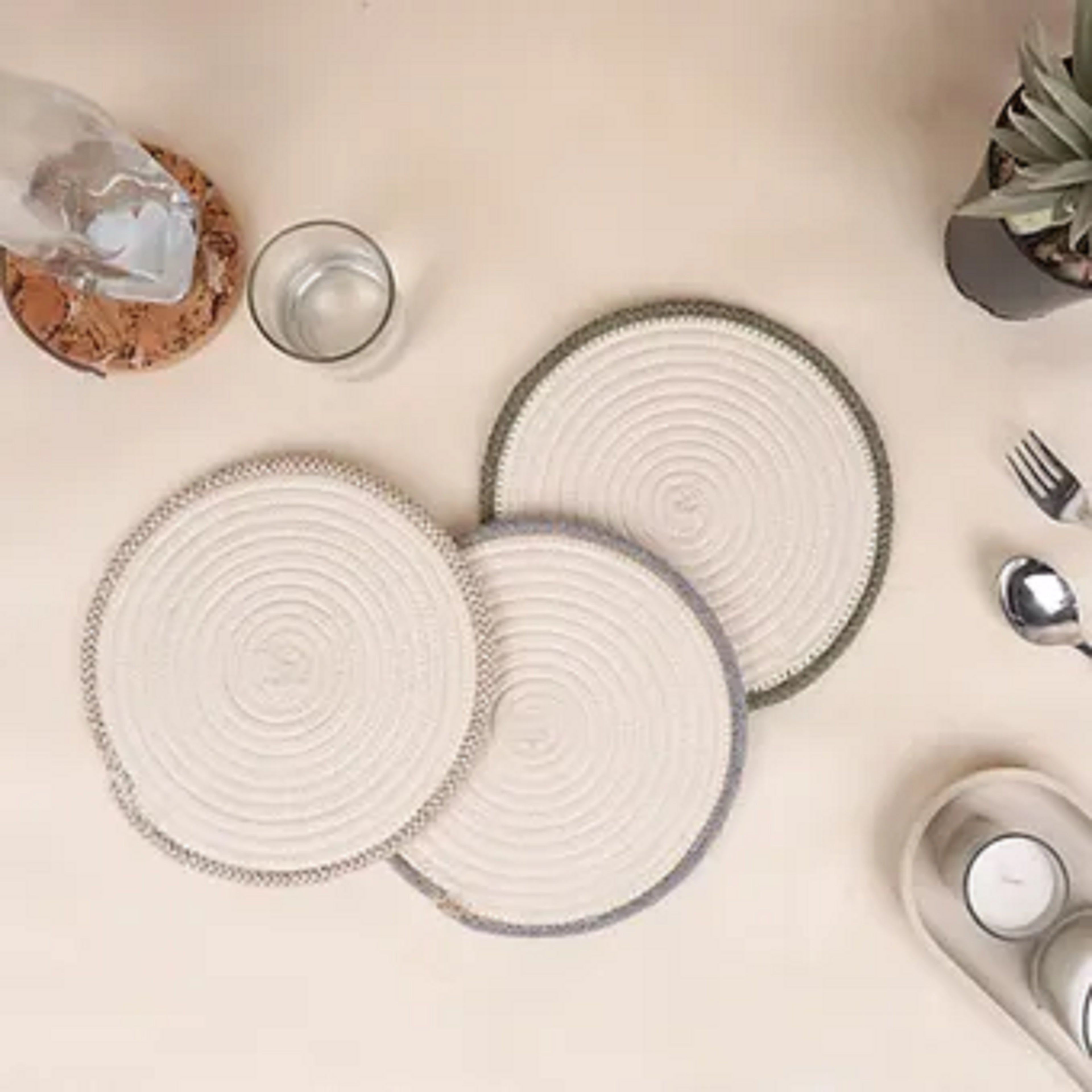 Accent Edge Table Trivets (3pcs)