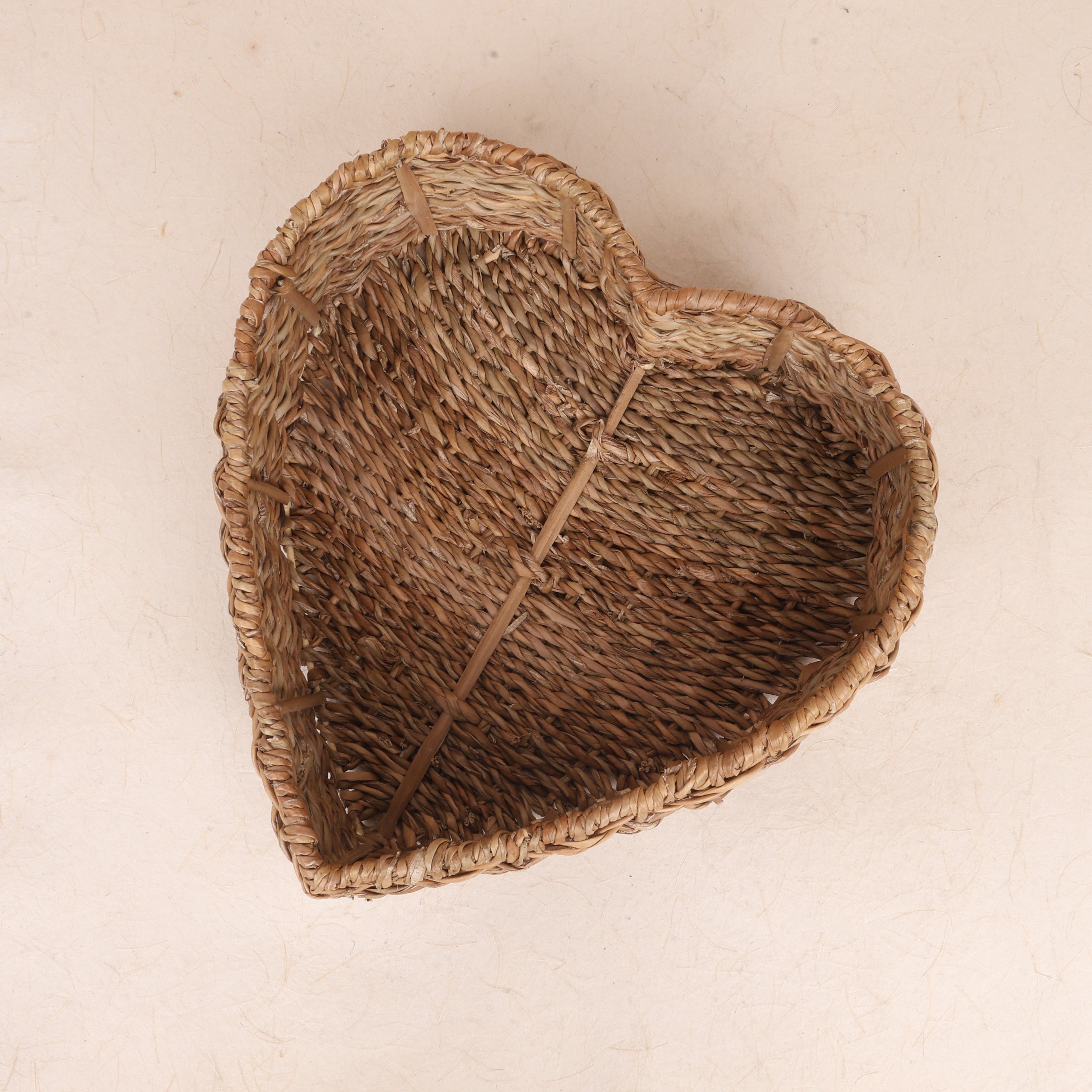 Seagrass Heart Open Basket - (Medium)